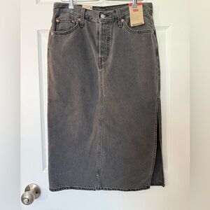 Ladies Faded Levi’s Black Skirt w/ Side Slit Straight, NWT